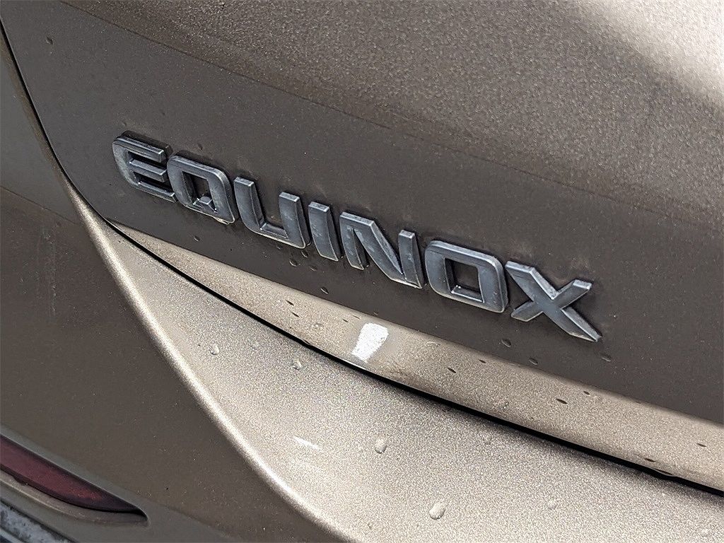 2019 Chevrolet Equinox LT image 3