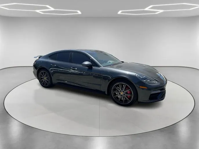 2018 Porsche Panamera