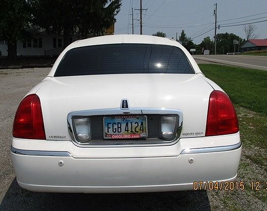 2004 Lincoln Town Car