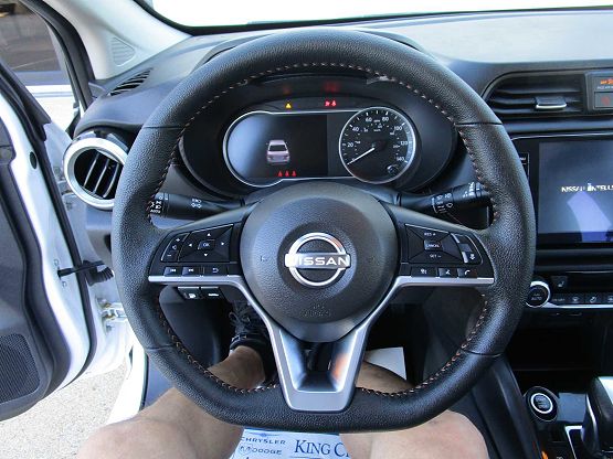 2024 Nissan Versa SR photo 10