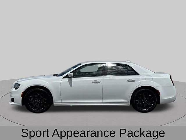 2021 Chrysler 300