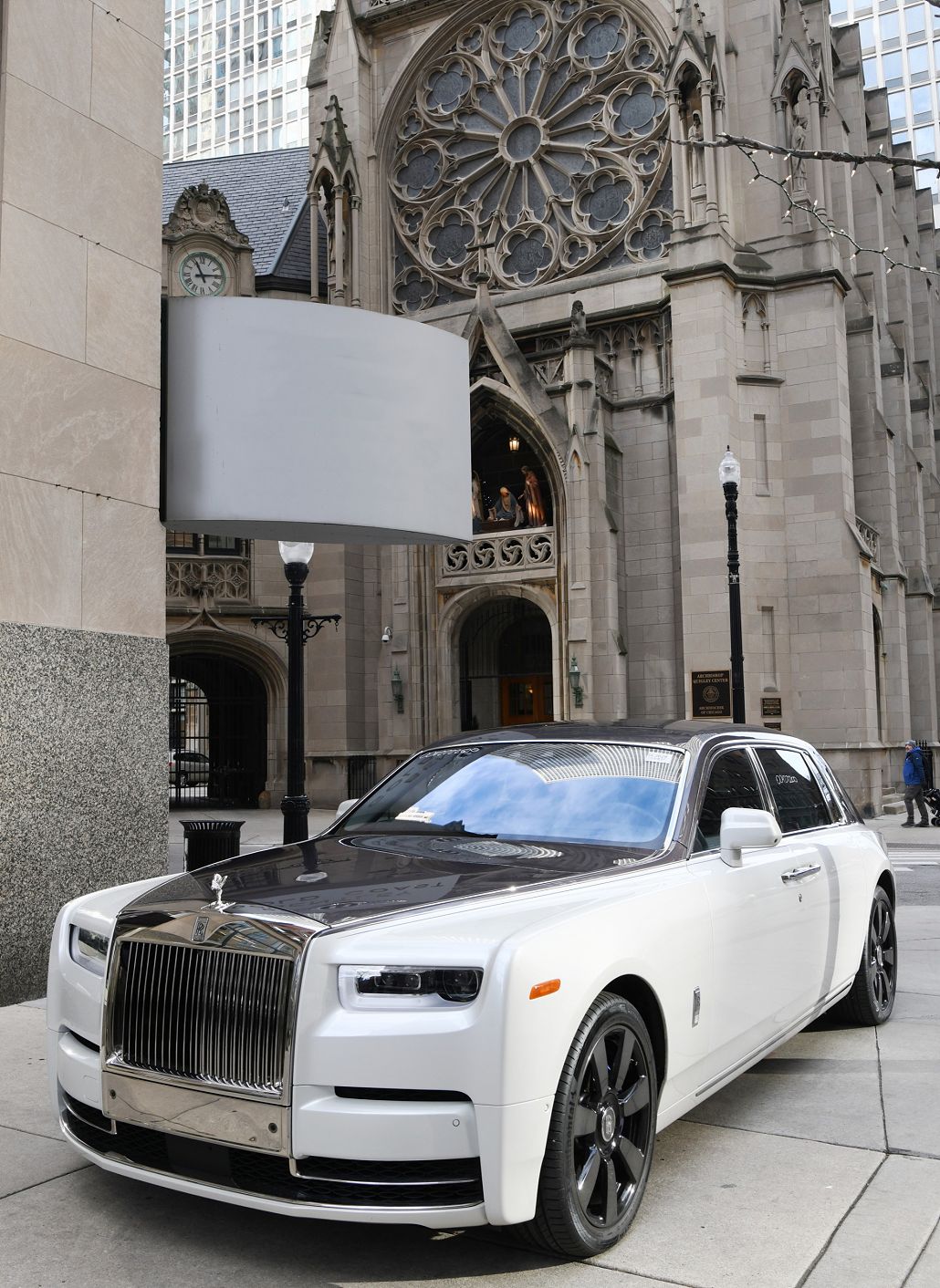 2019 Rolls-Royce Phantom EWB image 0
