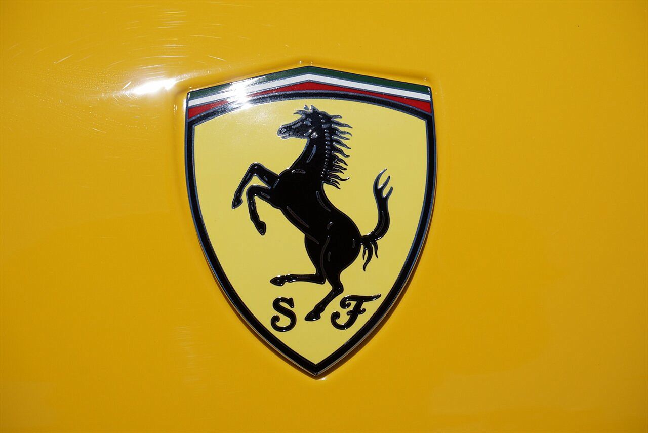 2019 Ferrari Portofino null image 33