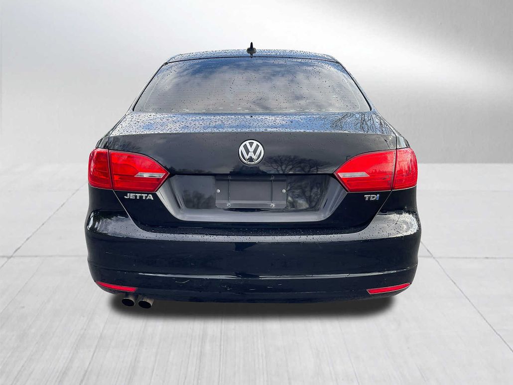 2012 Volkswagen Jetta null image 2