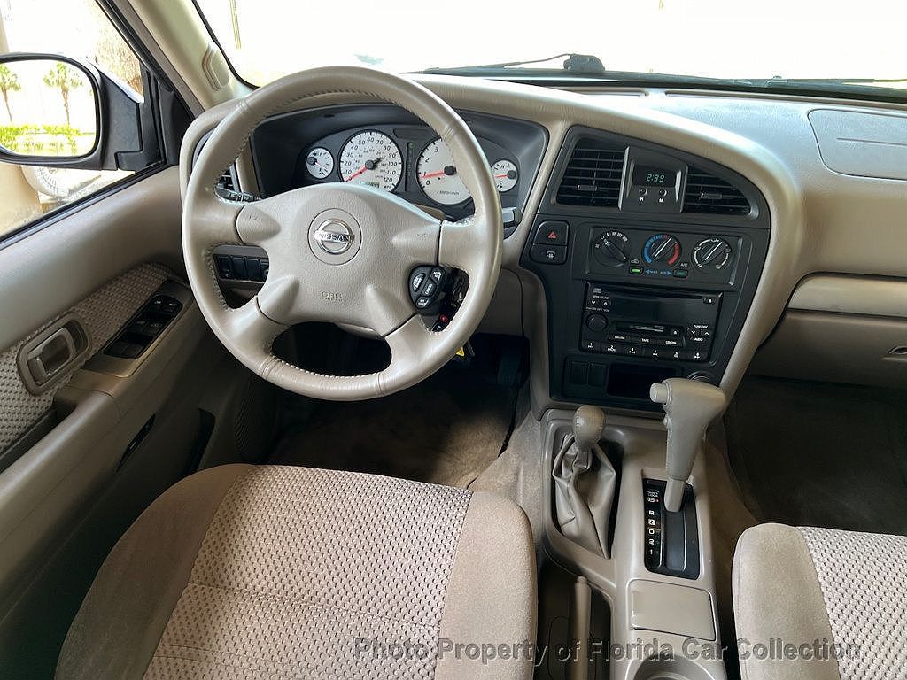 2004 Nissan Pathfinder SE image 6