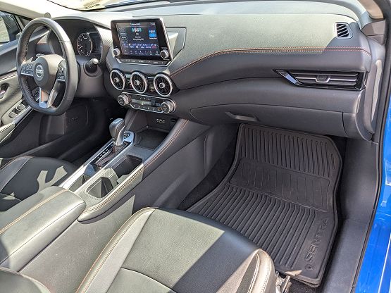 2023 Nissan Sentra SR photo 11
