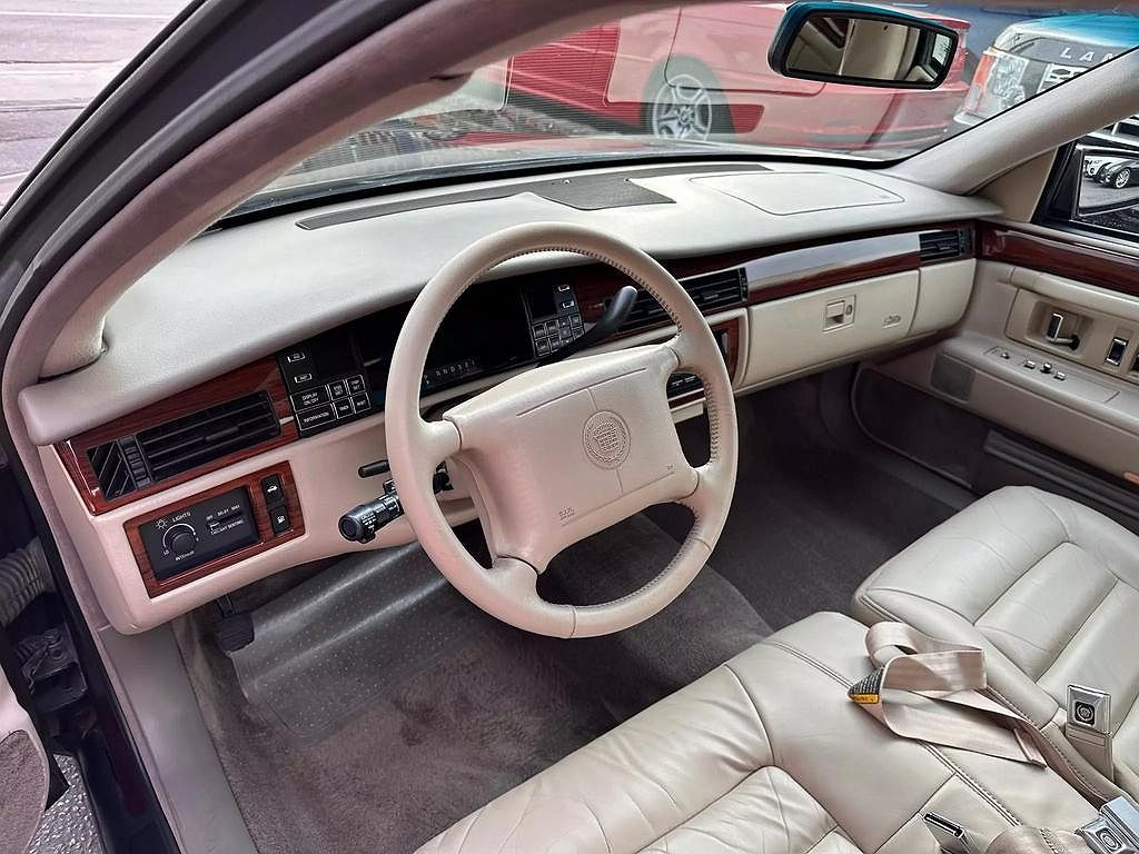 1994 Cadillac DeVille null image 19