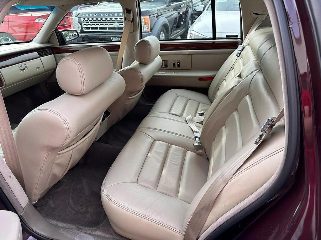 1994 Cadillac DeVille null image 22
