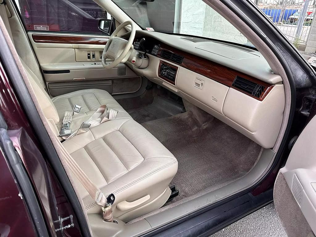 1994 Cadillac DeVille null image 29