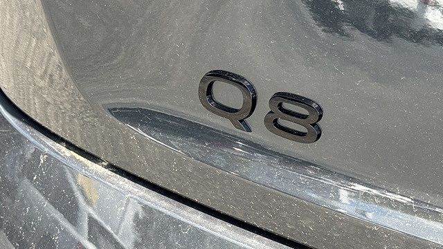 2024 Audi Q8 e-tron Prestige image 5