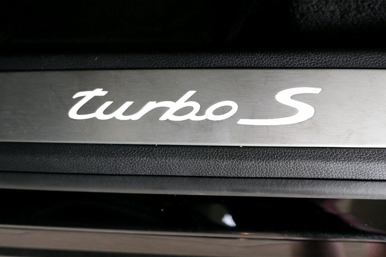 2012 Porsche Panamera Turbo S image 24