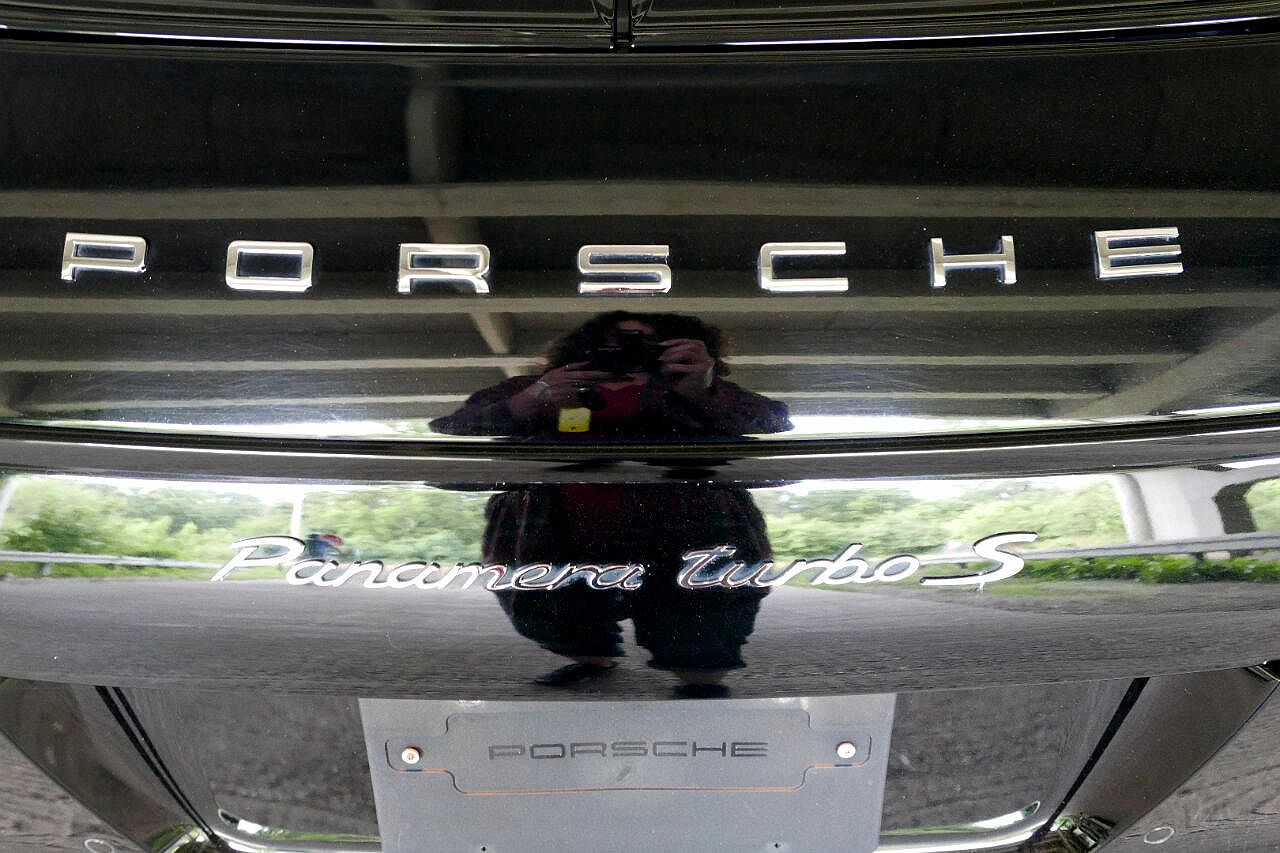 2012 Porsche Panamera Turbo S image 59