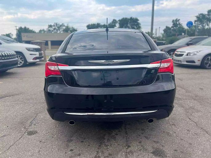 2011 Chrysler 200