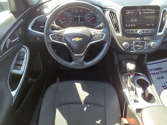 2023 Chevrolet Malibu RS image 2