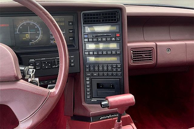 1987 Cadillac Allante null image 4