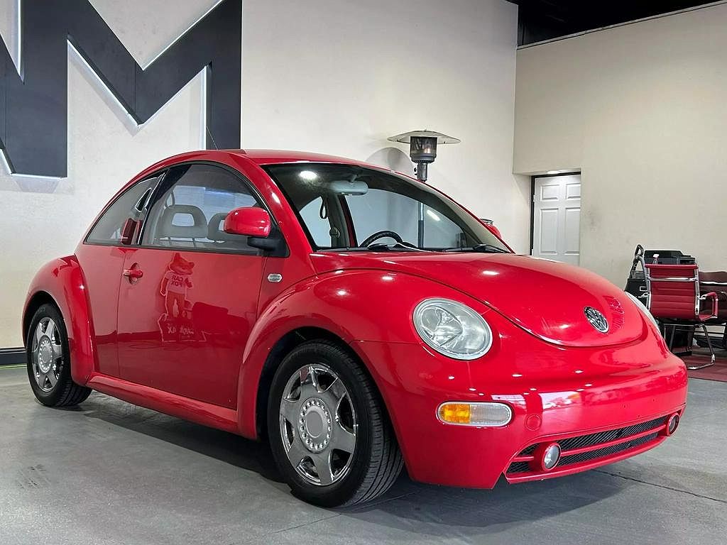 1999 Volkswagen New Beetle GLS image 2