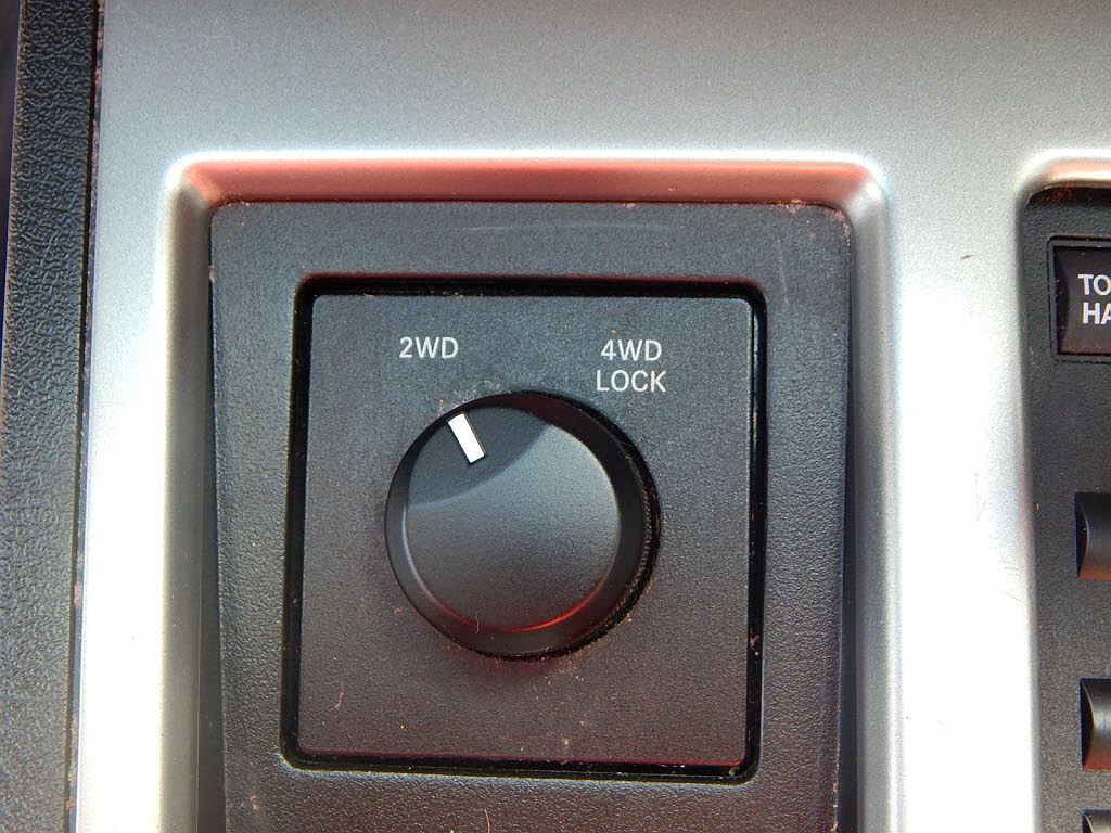 2011 Dodge Nitro Heat image 9