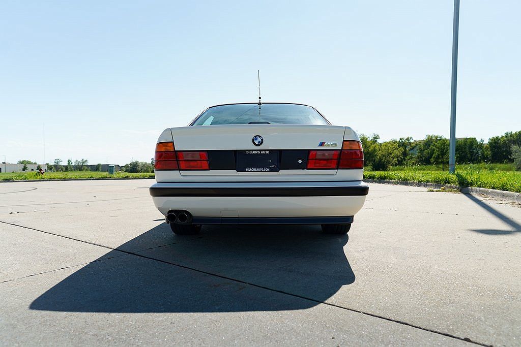 1993 BMW M5 null image 9