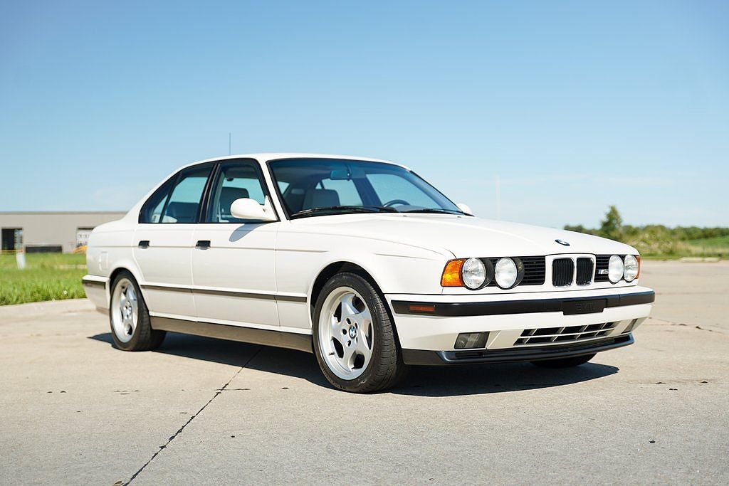 1993 BMW M5 null image 3