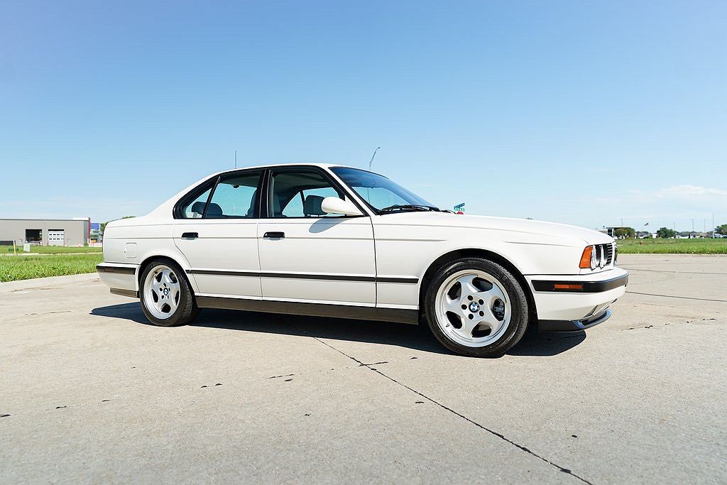 1993 BMW M5 null image 4