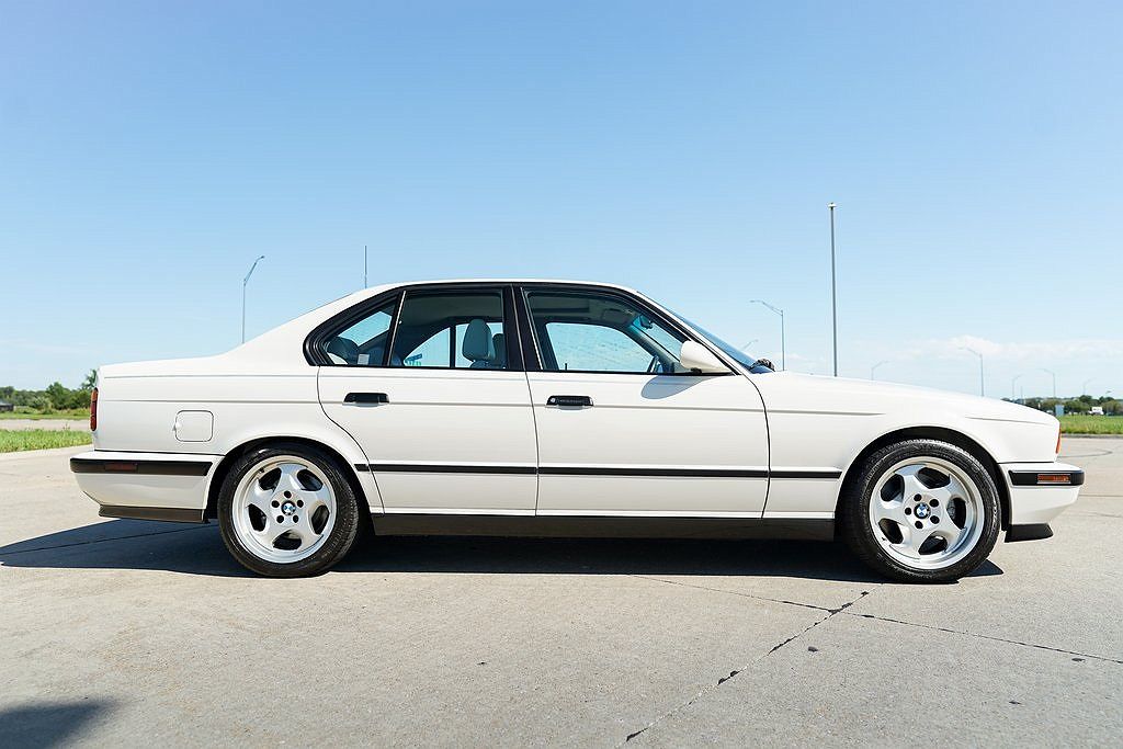 1993 BMW M5 null image 5