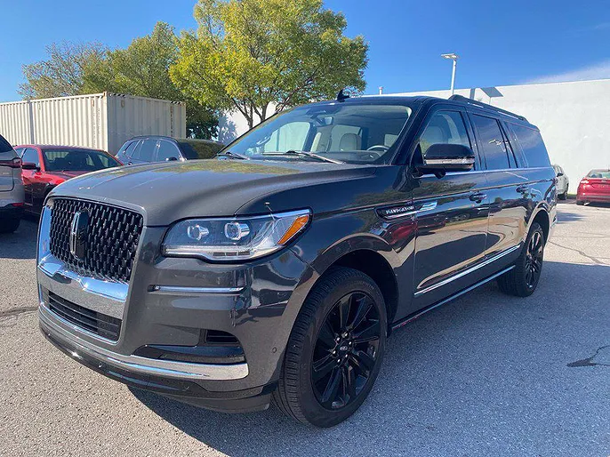 2023 Lincoln Navigator L