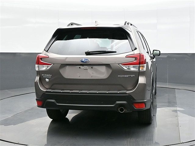 2023 Subaru Forester Limited image 5