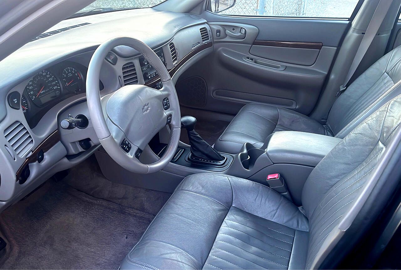 2002 Chevrolet Impala LS image 6