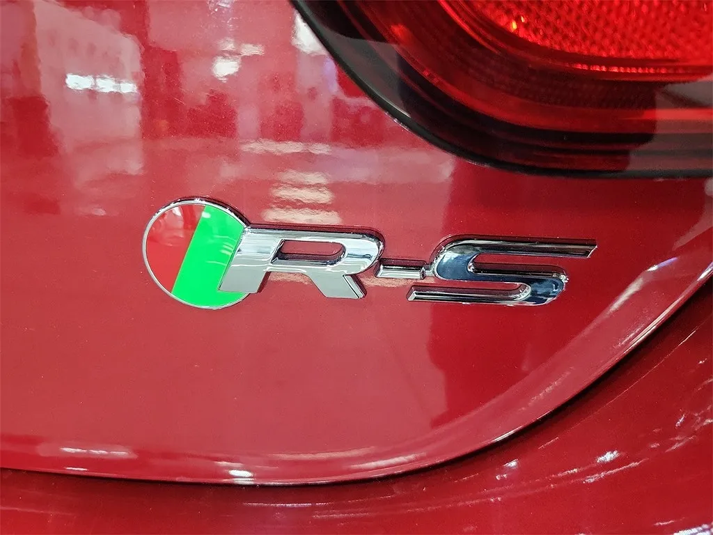 2013 Jaguar XF XFR-S image 4