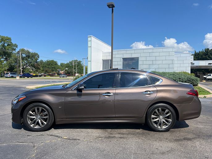 2019 Infiniti Q70