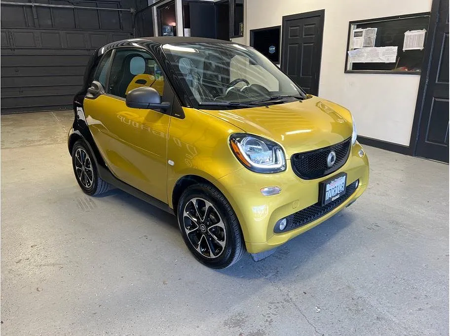 2017 Smart Fortwo Passion image 4