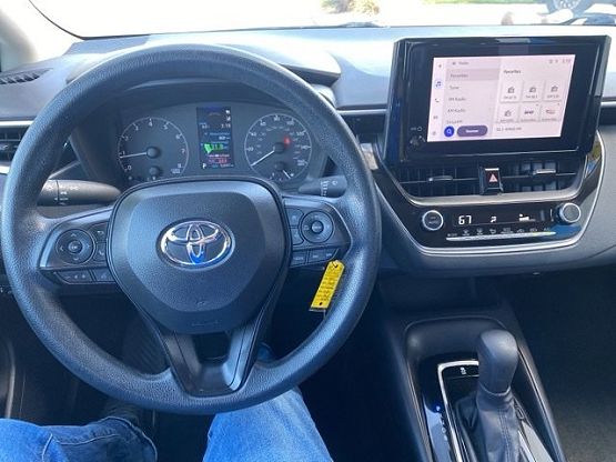 2023 Toyota Corolla LE photo 11