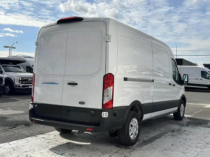 2024 Ford E-Transit