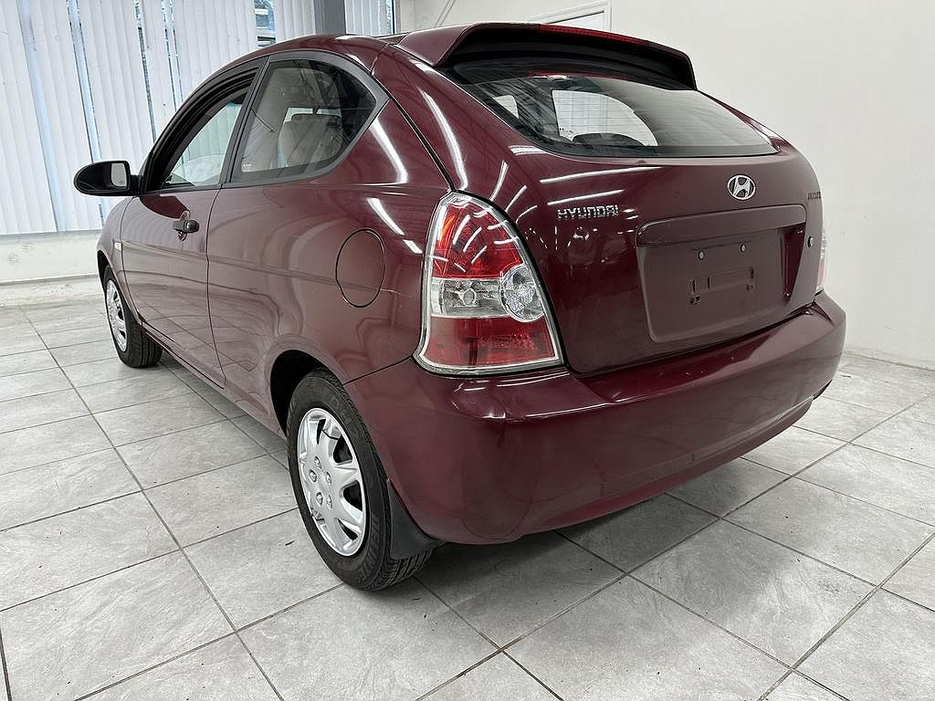 2007 Hyundai Accent GS image 6
