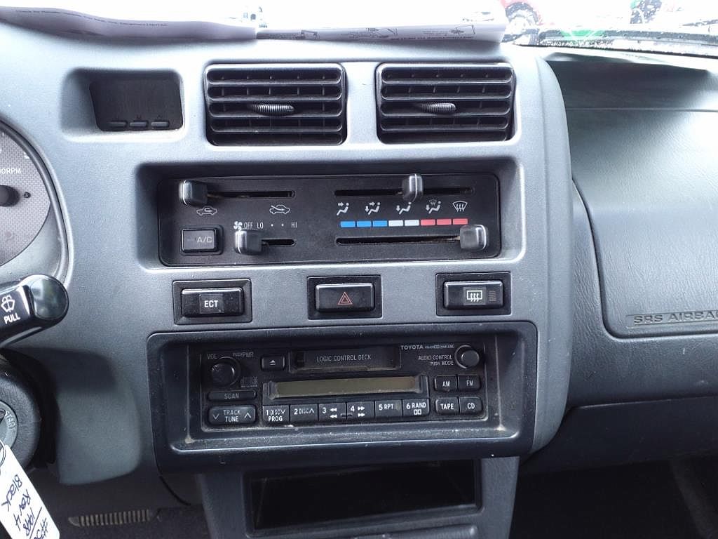 1998 Toyota RAV4 Base image 14