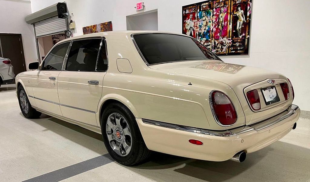 2001 Bentley Arnage RL image 1