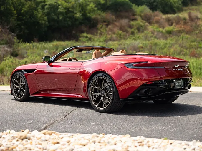 2025 Aston Martin DB12