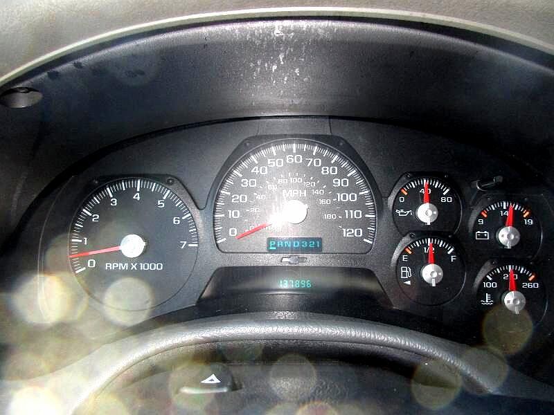 2003 Chevrolet TrailBlazer LS image 11