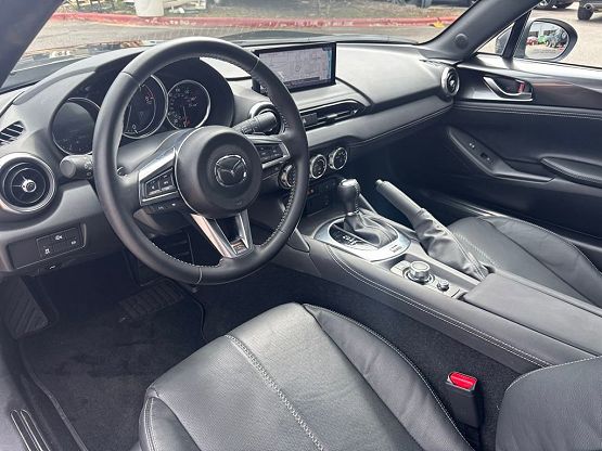 2024 Mazda MX-5 Miata Miata Grand Touring photo 11