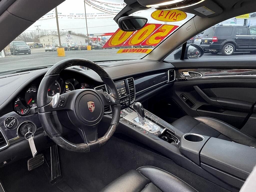 2014 Porsche Panamera null image 12