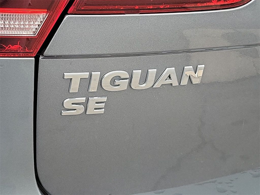 2019 Volkswagen Tiguan SE image 3