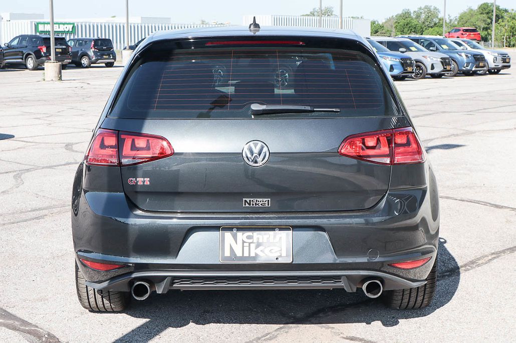 2017 Volkswagen Golf Sport image 4