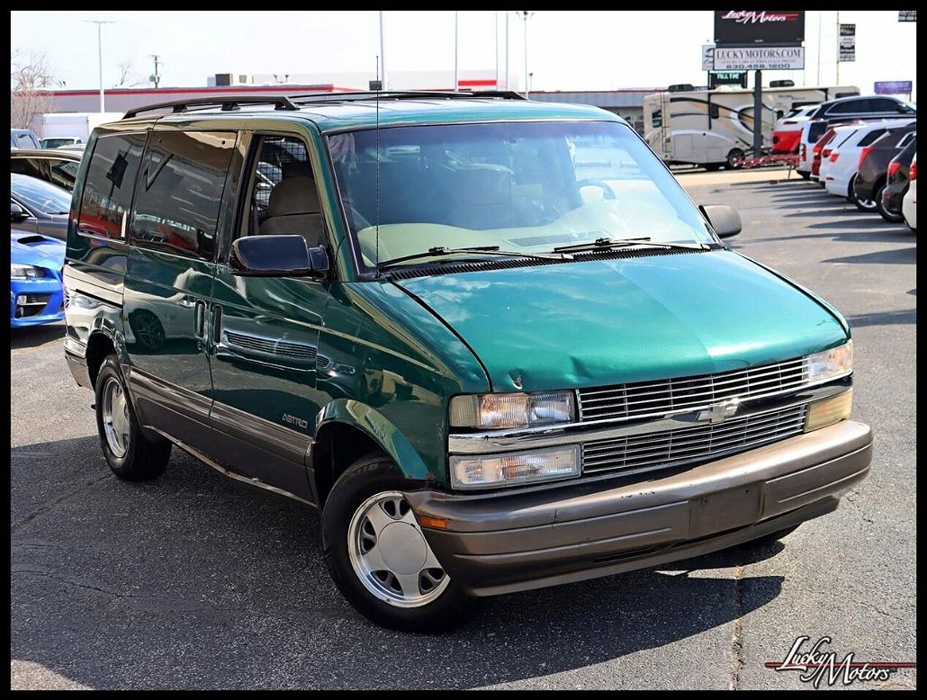 1999 Chevrolet Astro null image 4