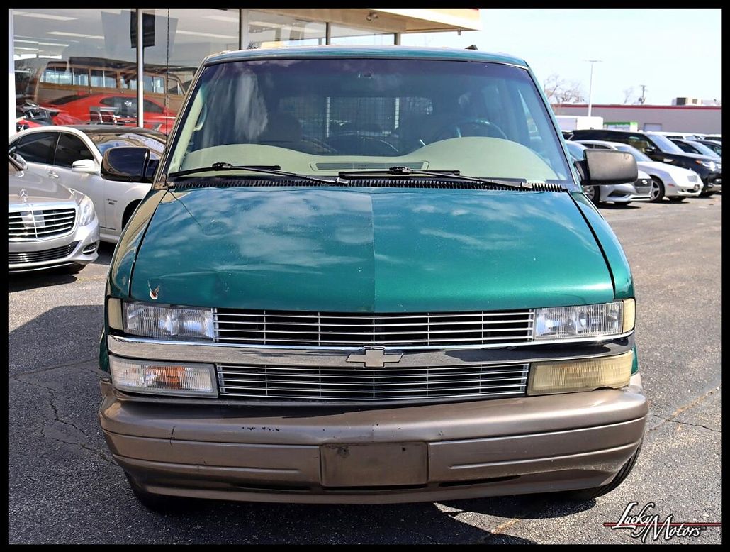 1999 Chevrolet Astro null image 5