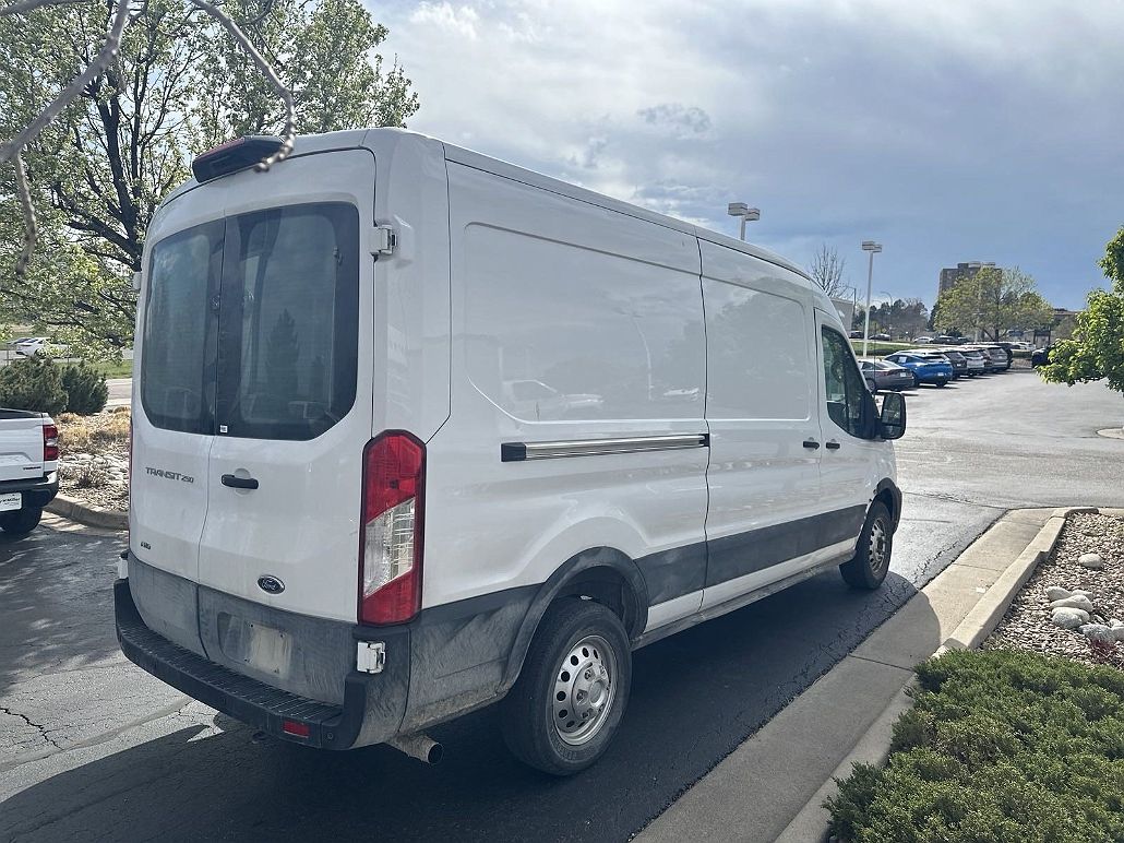2022 Ford Transit null image 3