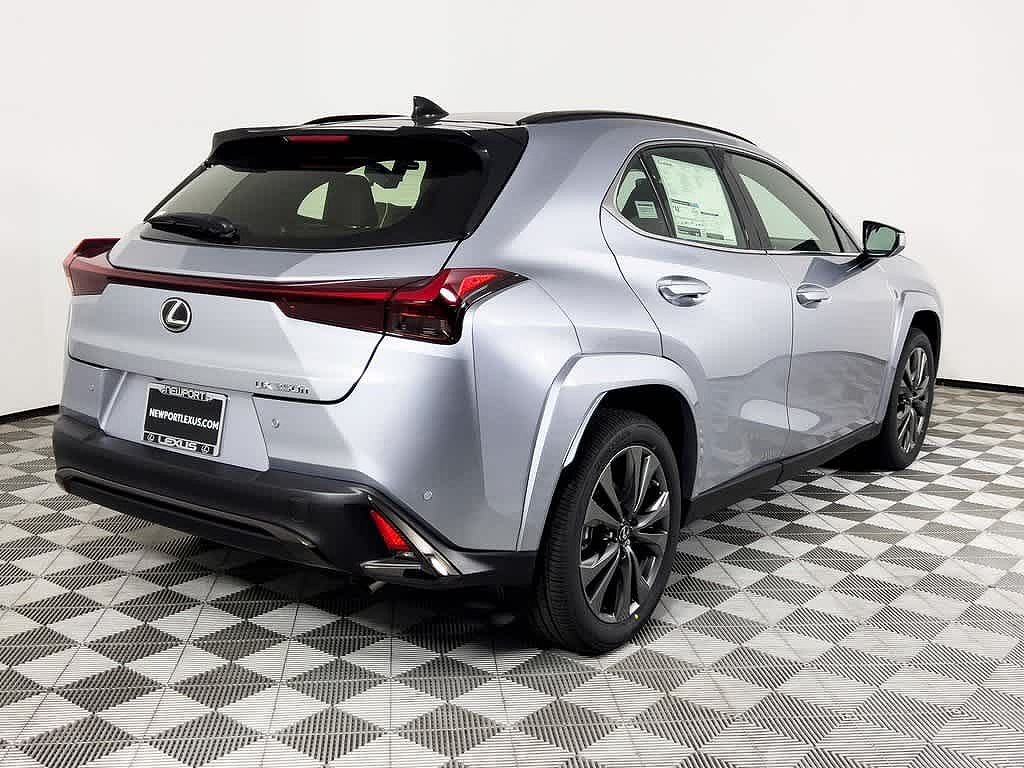 2024 Lexus UX 250h image 3