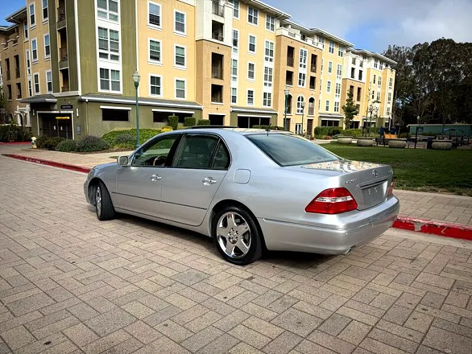 2005 Lexus LS