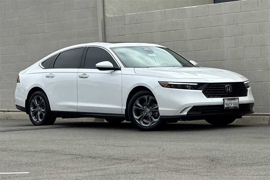 2023 Honda Accord EX photo 11