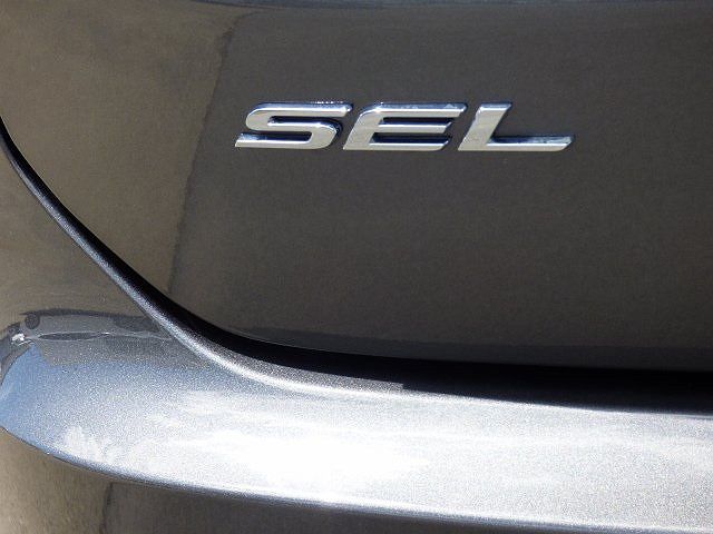 2024 Ford Edge SEL image 2