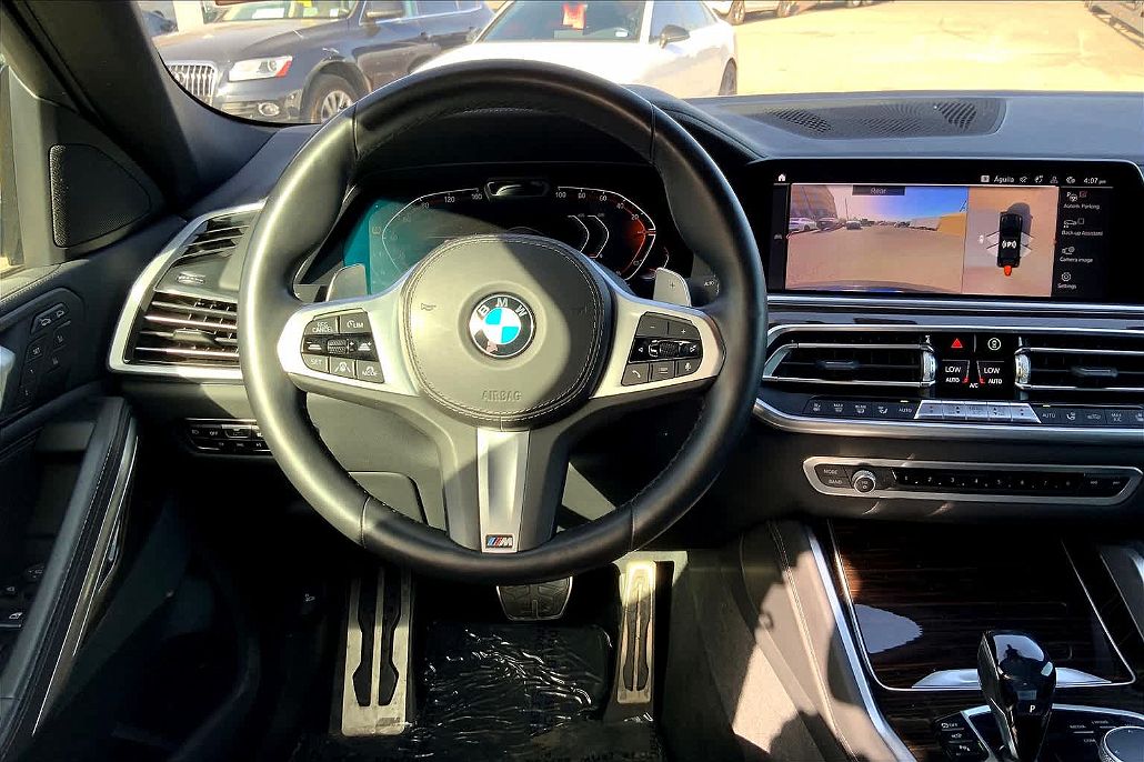 2021 BMW X6 xDrive40i image 4